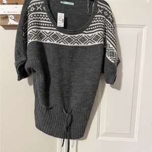 MAURICES Gray Patterned Women's Sweater NWT